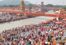Photo of धर्मनगरी हरिद्वार में बुद्ध पूर्णिमा पर गंगा स्नान के लिए उमड़ा श्रद्धालुओं का रेला