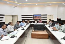 Photo of जिला गंगा संरक्षण समिति की 71 वीं बैठक जिलाधिकारी मयूर दीक्षित के निर्देशन में प्रभागीय वनाधिकारी स्वप्निल अनिरुद्ध की अध्यक्षता में जिला कार्यालय सभागार में आयोजित की गई।