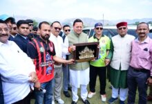 Photo of मुख्यमंत्री धामी ने बुधवार को महाराणा प्रताप स्पोर्ट्स कॉलेज, देहरादून में उत्तरांचल प्रेस क्लब द्वारा आयोजित मंजुल सिंह मांजिला स्मृति अंतर क्रिकेट टूर्नामेंट का विधिवत शुभारंभ किया।