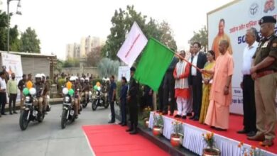 Photo of मुख्यमंत्री योगी आदित्यनाथ ने 25 चार-पहिया और 62 दो-पहिया वाहनों को हरी झंडी दिखाकर किया रवाना