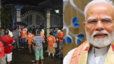 Photo of कोलकाता चोरबागान मातम: पीएम मोदी, राहुल गांधी सहित प्रमुख नेताओं ने हादसे पर दुख व्यक्त किया, PMO ने किया मुआवजे का एलान